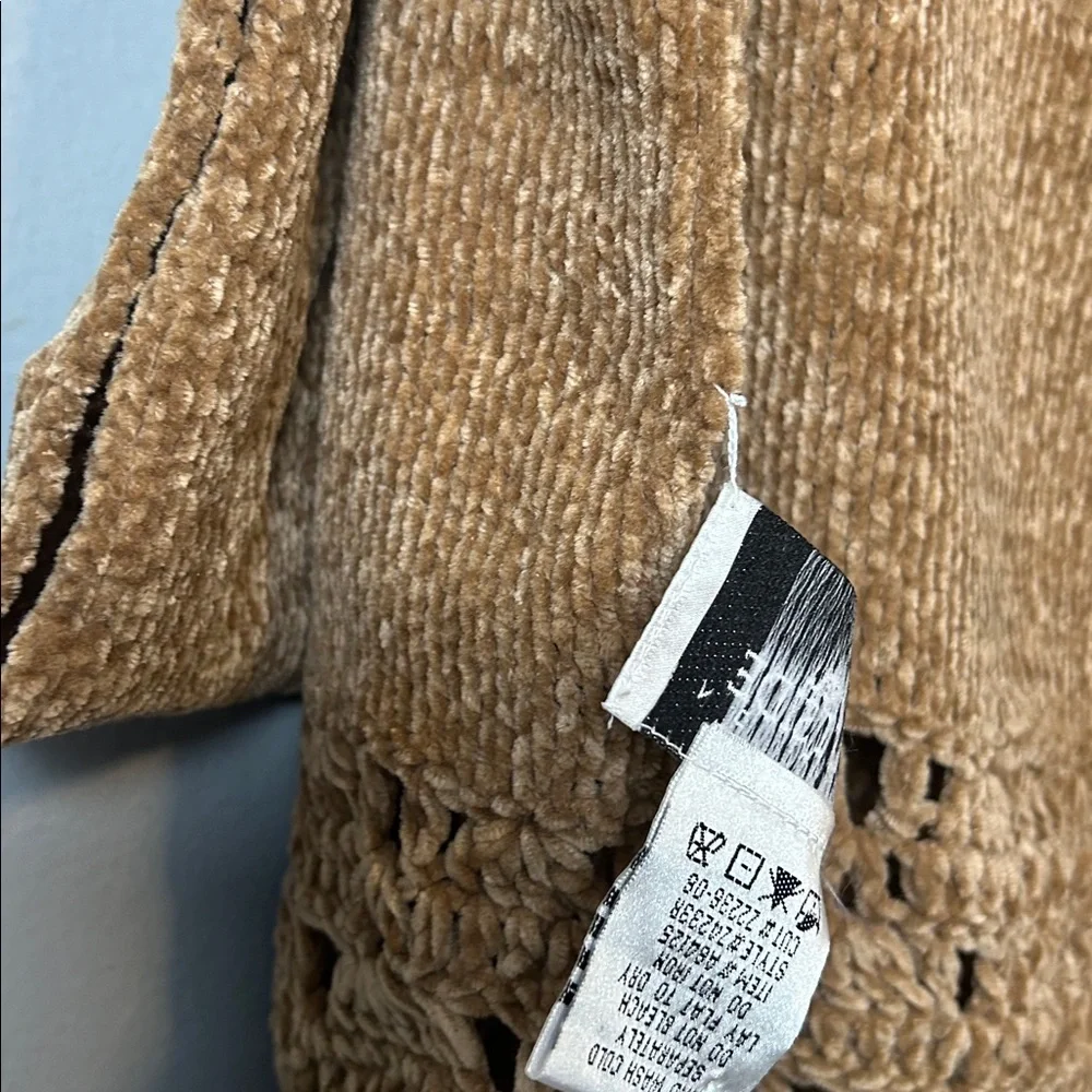 Stan Herman Elegant Tan Crochet Fringe Wrap soft and warm rectangular